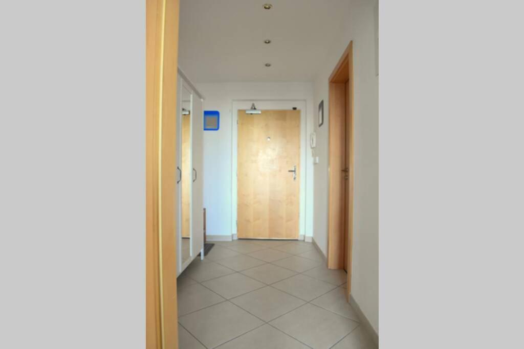 Modern Apartments - Airport 8Mins Praga Exterior foto